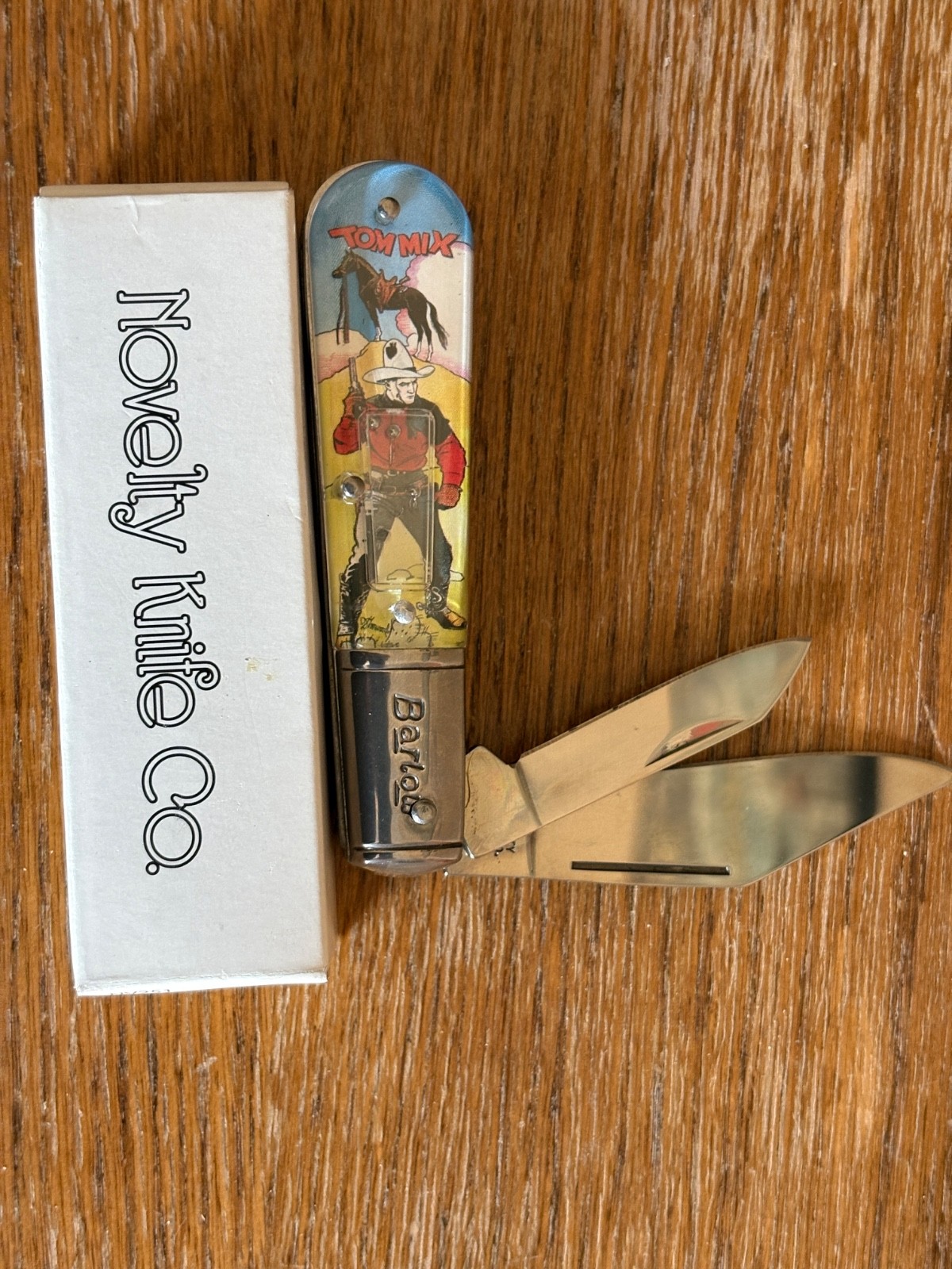 TOM MIX HEROES OF THE SILVER SCREEN BARLOW KNIFE W/GAME AND ORIGINAL PACKAGING TOM MIX HEROES OF THE SILVER SCREEN BARLOW KNIFE W/GAME AND ORIGINAL PACKAGING