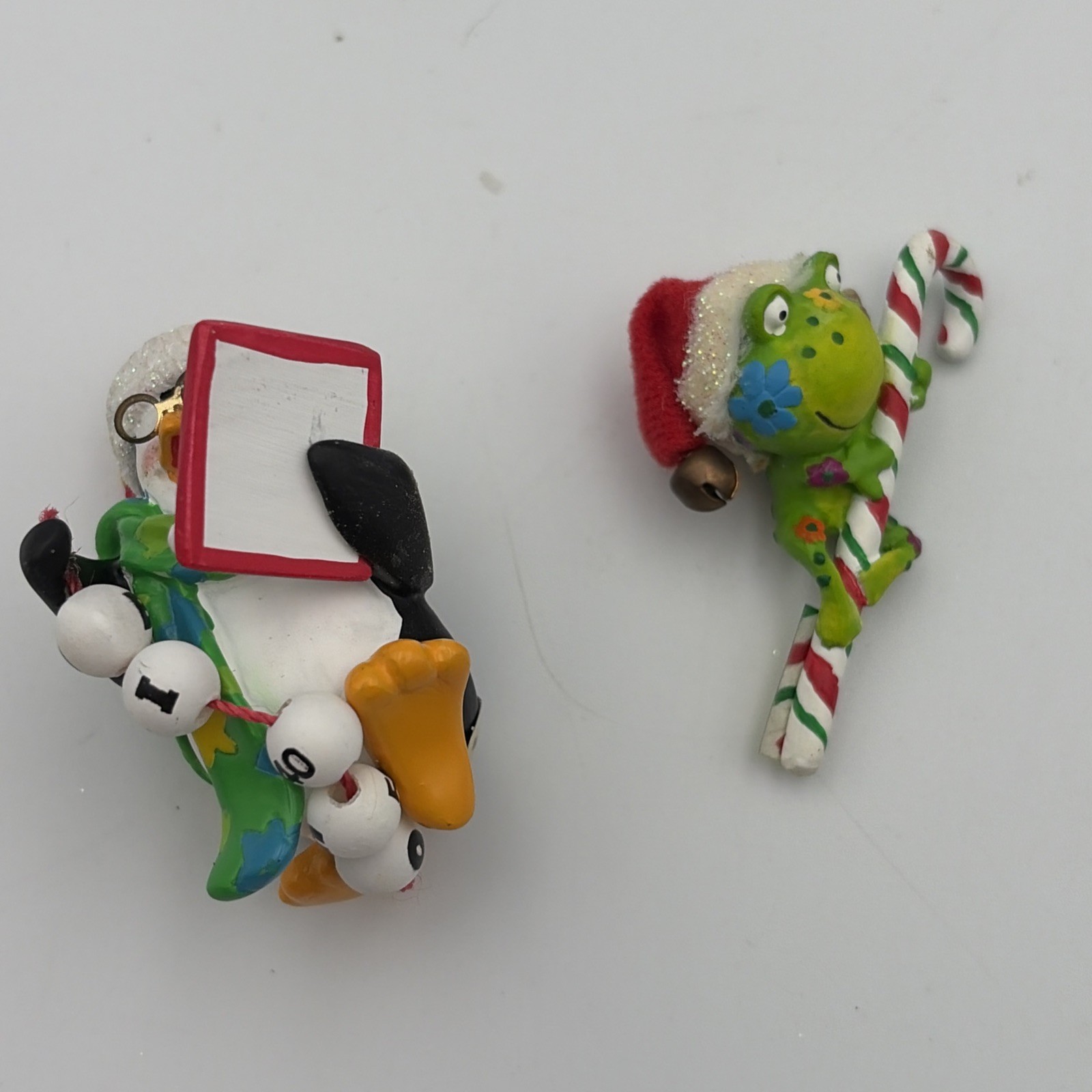 Hallmark.  Carlton Cards. Preowned. Lot of 2 Vintage Christmas ornaments NEW
