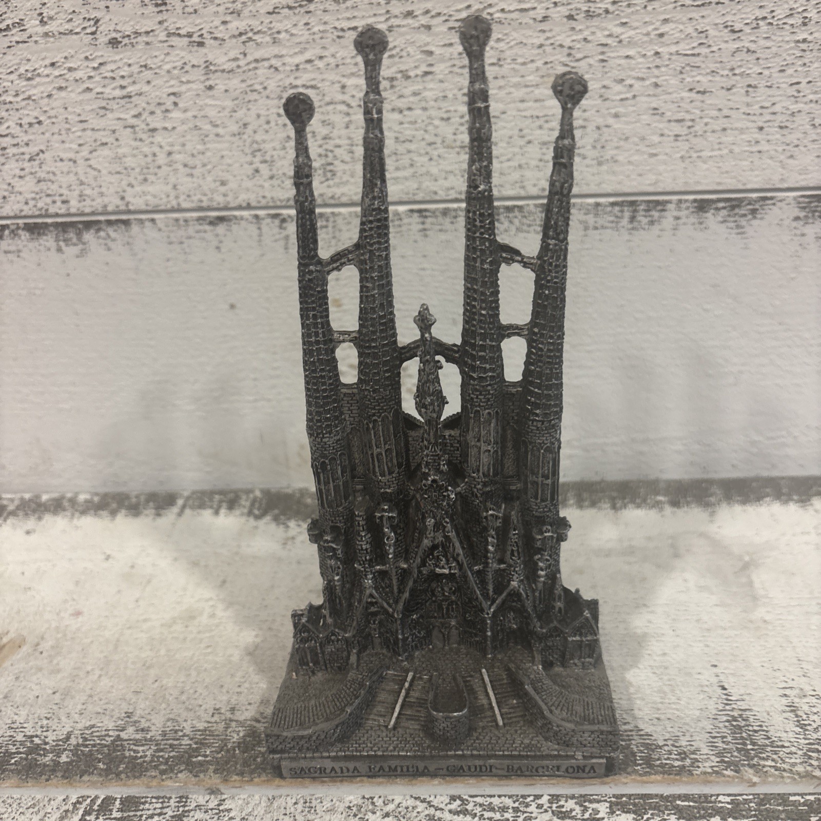 Sagrada Familia Metal Spain Souvenir, Barcelona Handcrafted Ornament Statue