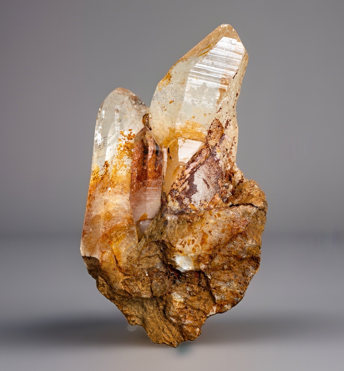 “Curved Horizon”Ganesh Himalayan Golden Twin Peak Quartz Oxide Coating Crystal