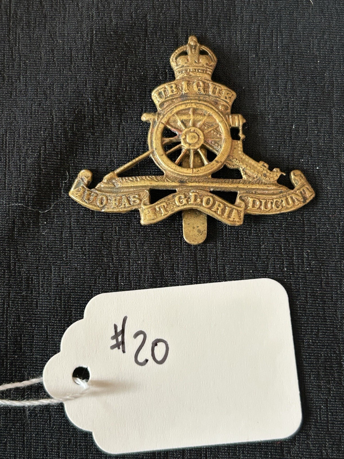 NICE WW2 Royal Army Artillery Regiment  Cap Badge Dowler Birmingham