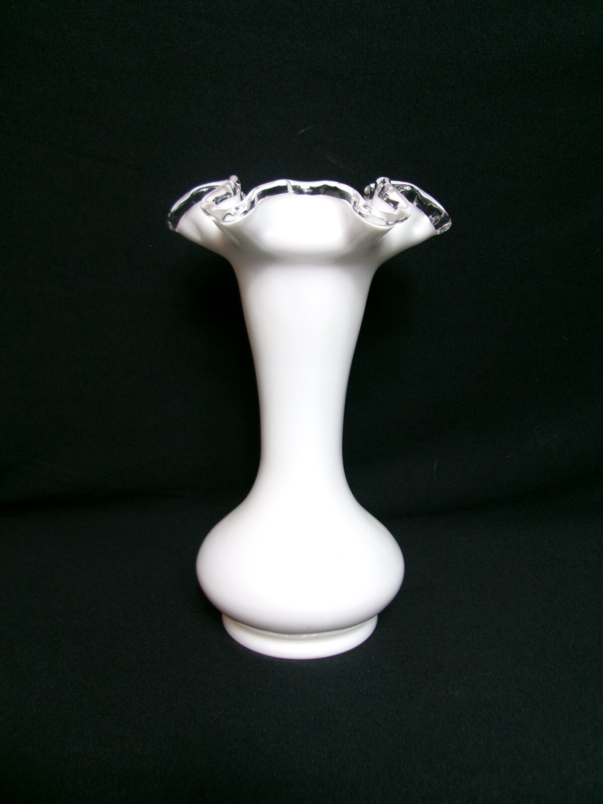 Elegant Silvercrest Vintage Ruffled-Edge White Milk Glass 8” Flower Vase