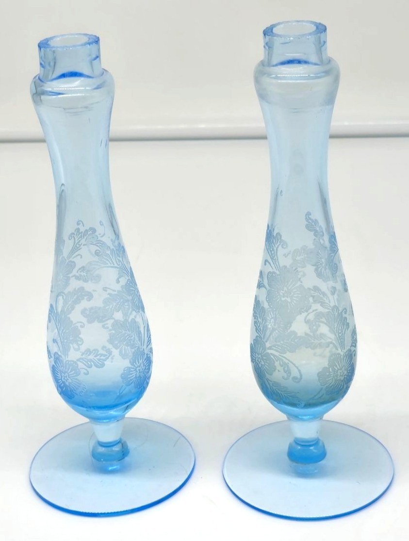 Vintage Blue Glass Bud Vases Floral Etching Lot Of 2 Elegant Home Décor Vintage Blue Glass Bud Vases Floral Etching Lot Of 2 Elegant Home Décor