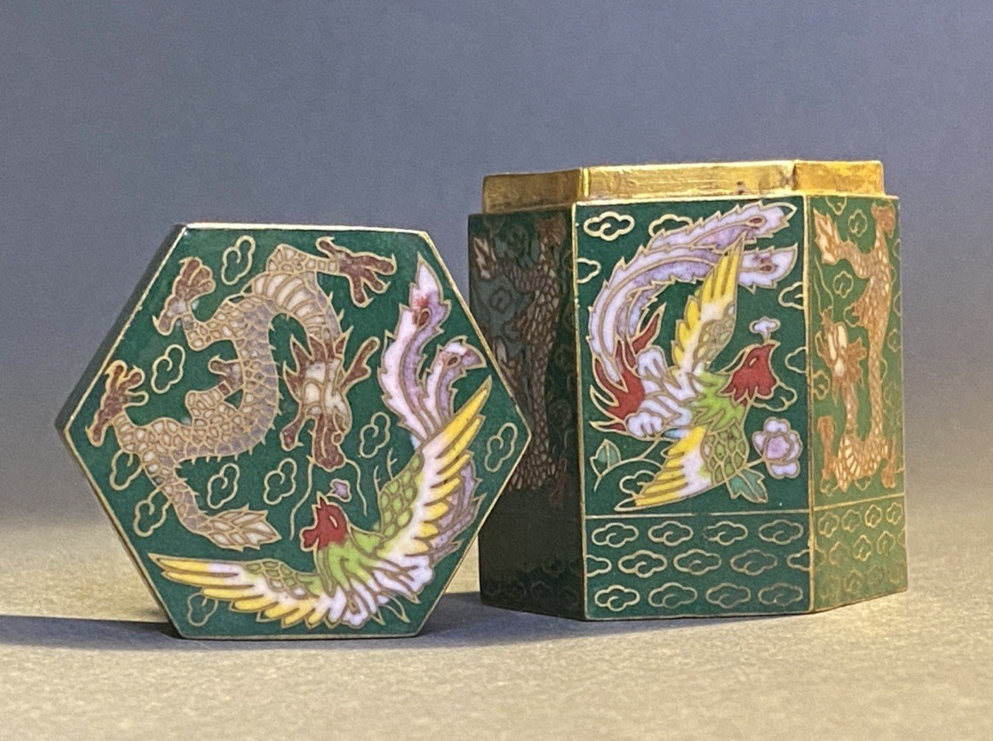 Chinese Cloisonne Hexagonal Box Dragon Phoenix Green Enamel Vintage Foil Label Chinese Cloisonne Hexagonal Box Dragon Phoenix Green Enamel Vintage Foil Label