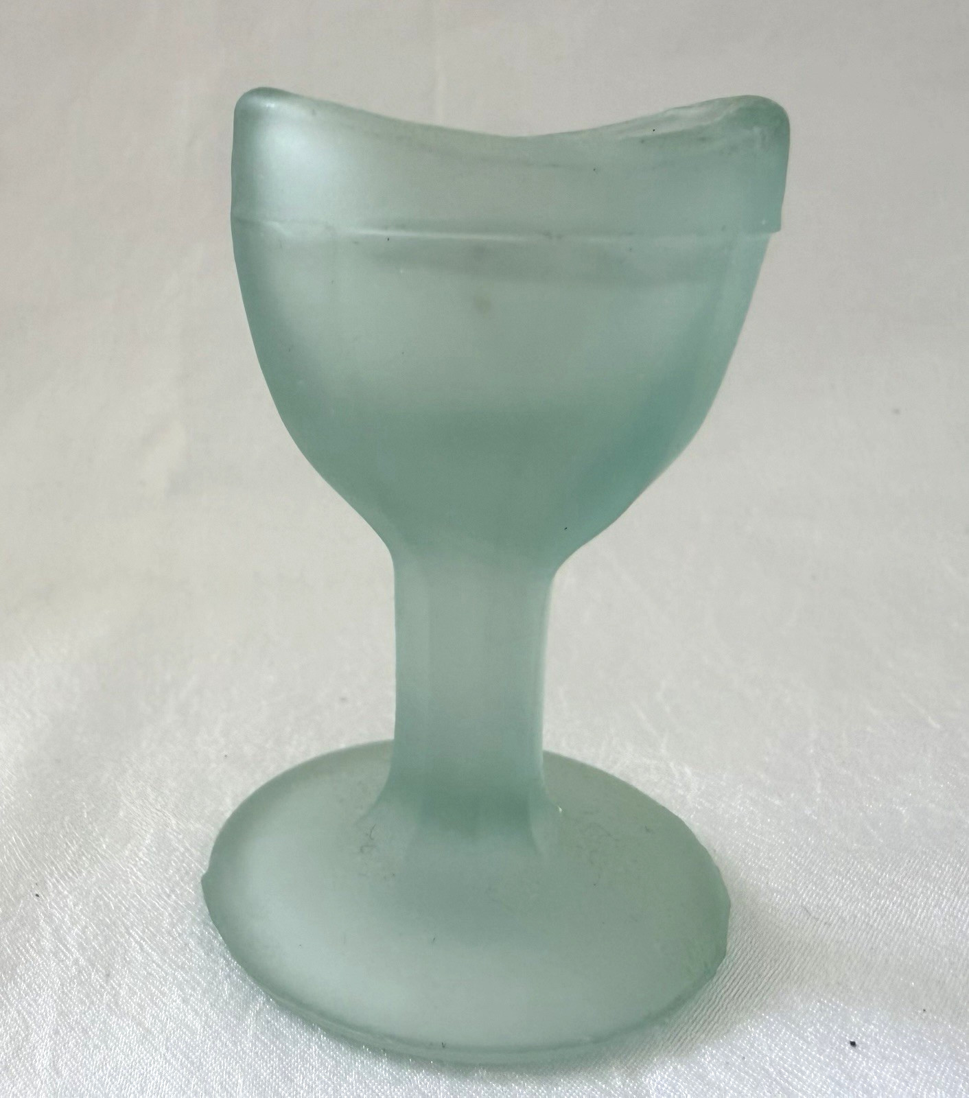 ANTIQUE Frosted Pale Green glass Tooted Eye Wash Cup ANTIQUE Frosted Pale Green glass Tooted Eye Wash Cup