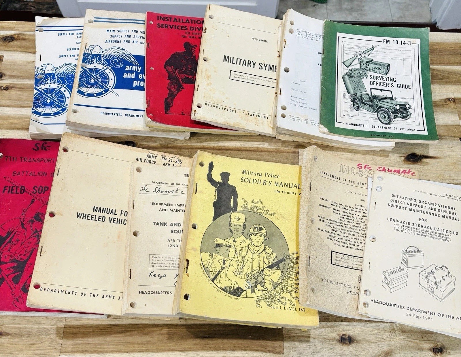 Lot of Vtg 60s 70s US Army Manuals Books Technical Mechanic Operation Training