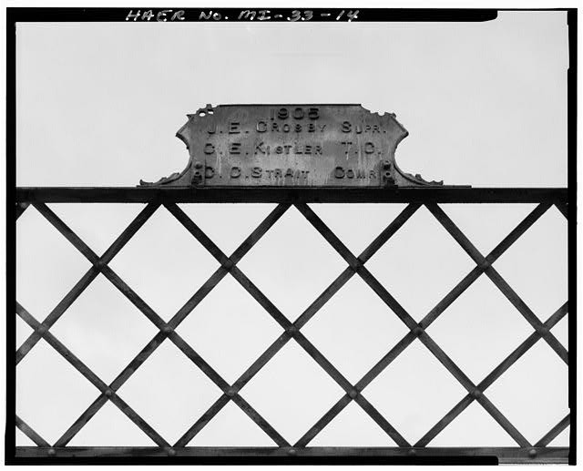 Photo:Marshall Michigan 1930s F Drive North Bridge Manufacturers Plaque