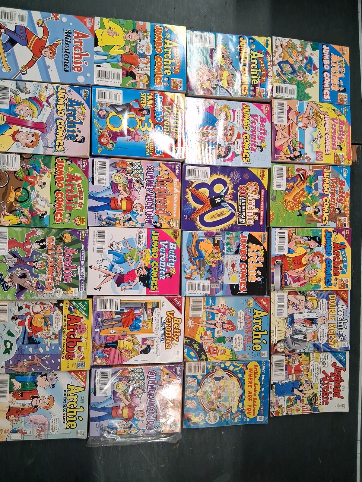 Archie Comics Betty and Veronica Jumbo Annual Digest comic lot of 24