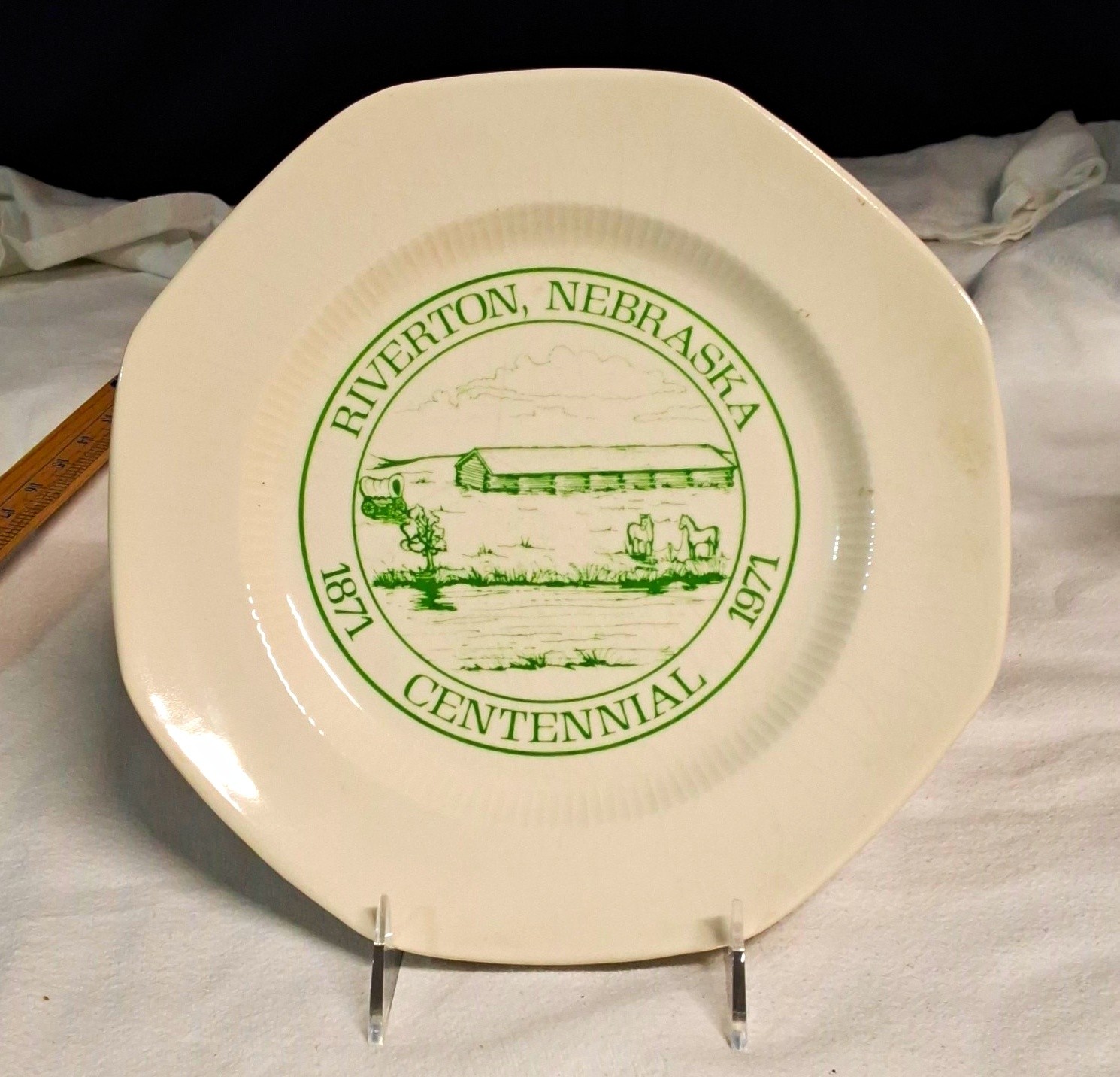 Riverton, Nebraska Centennial 1871-1971 Green & White Octagon Plate 10in