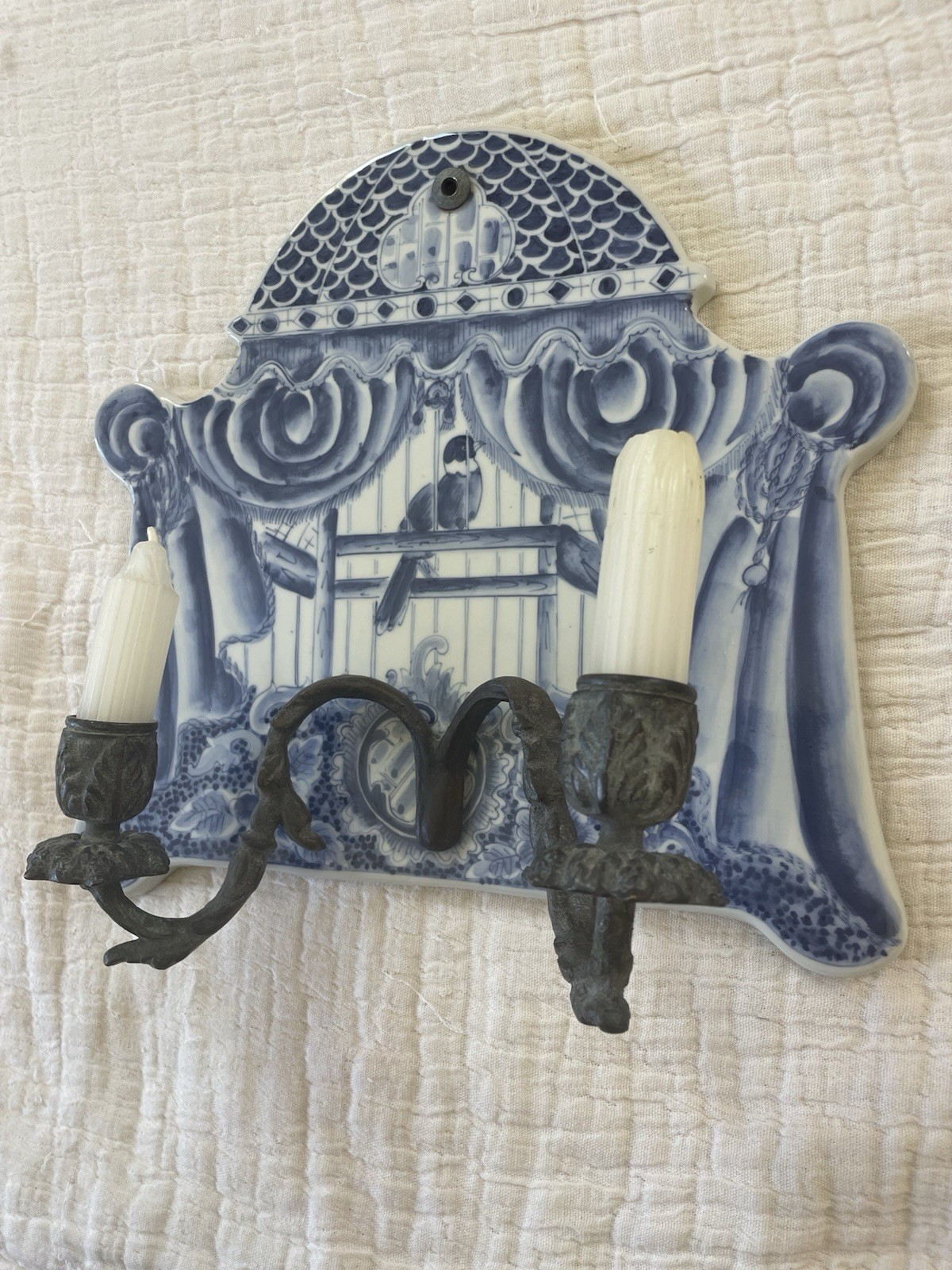 VTG Maitland-Smith Chinoiserie Blue and White Ceramic Double Candle Sconce