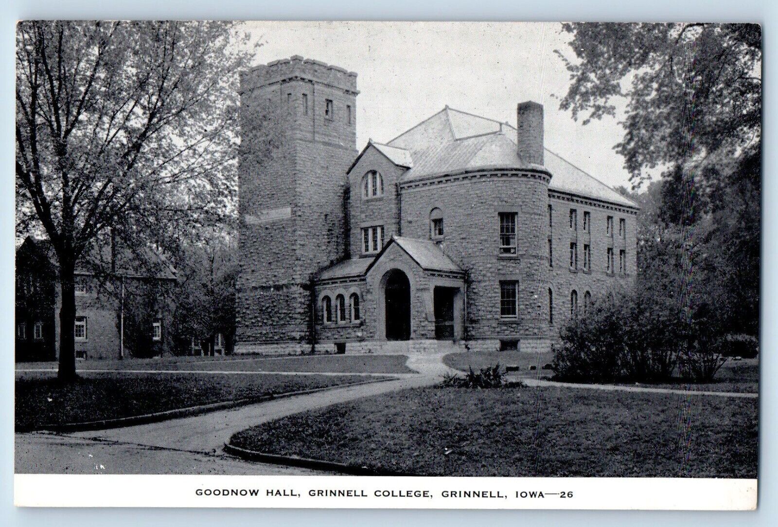 Grinnell Iowa IA Postcard Goodnow Hall Grinnell College Building Exterior Scene