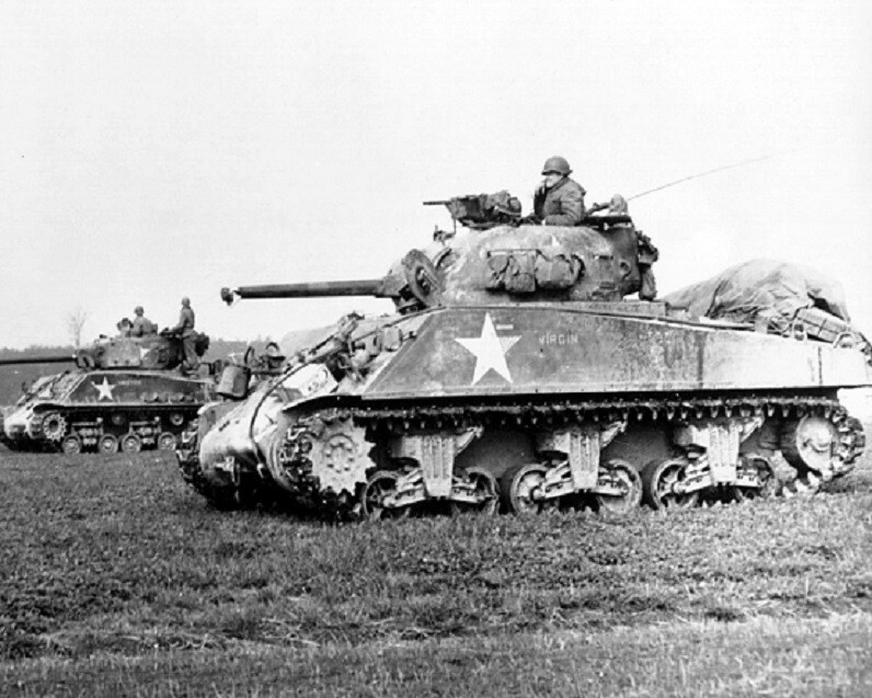 US Sherman Tanks on the move 8x10 World War II WW2 Photo Picture 404
