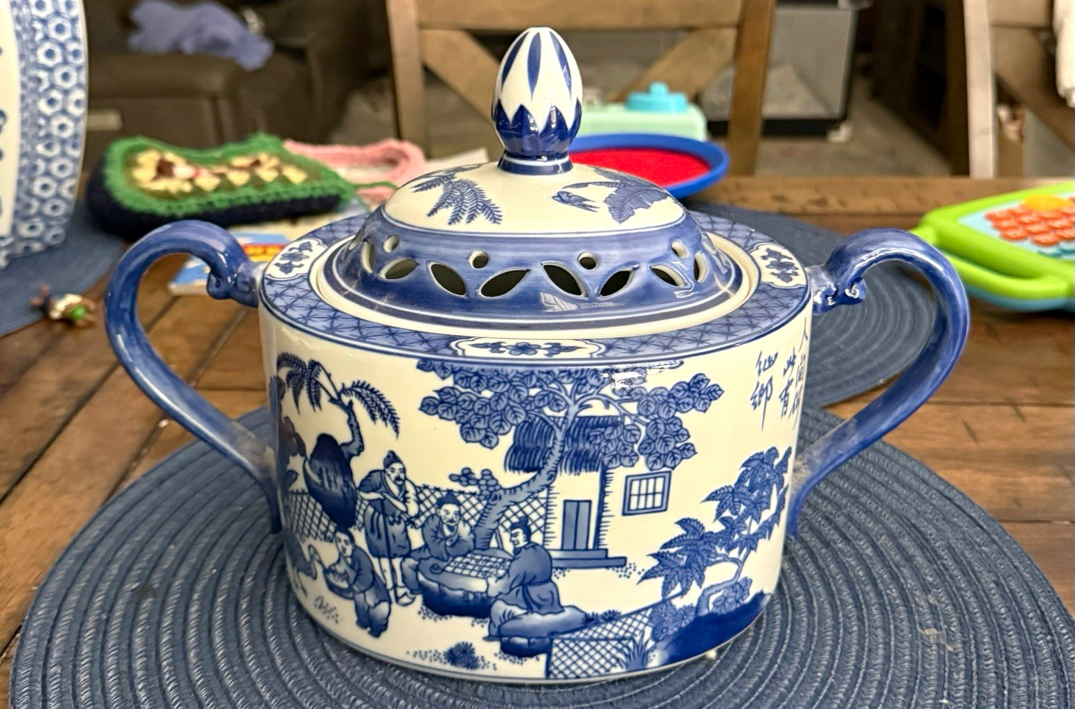 Vintage Bombay Co Blue White Porcelain Reticulated Lidded Jar Chinoiserie Tureen