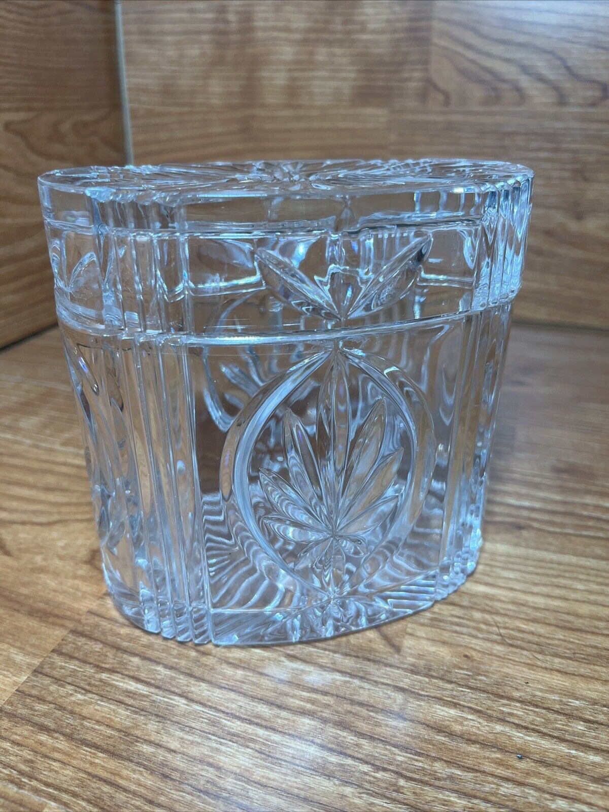 Wedgwood Majesty Crystal Glass Large Oval Trinket Potpourri Dresser Box