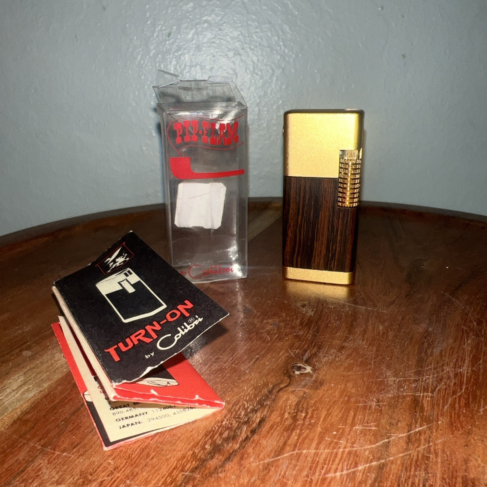 Vintage Colibri TURN-ON Pipe Lighter Wood Gold Japan Sparks w/ Case & Papers