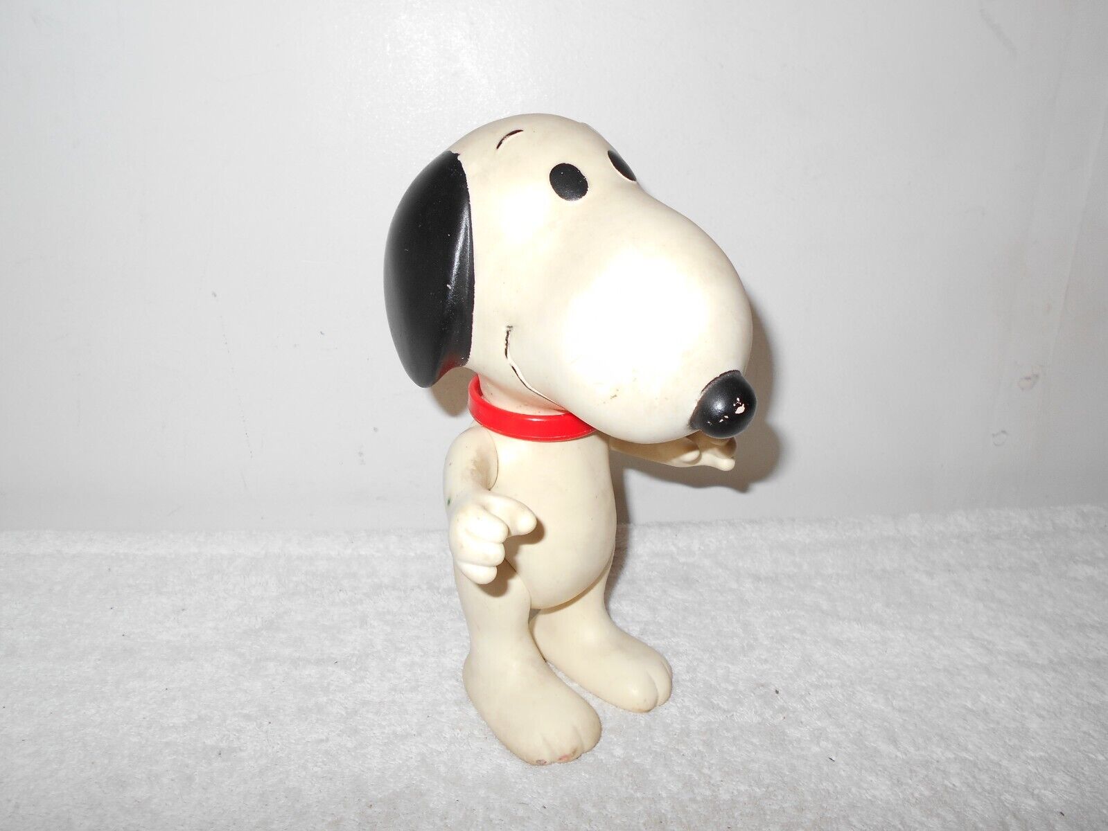 PEANUTS VTG 60\'S SNOOPY ARTICULATED 8 1/2\
