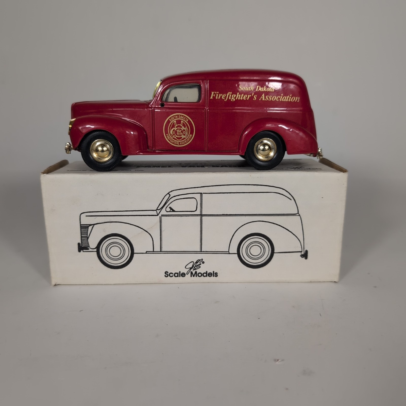 1940 Ford Panel Van Bank South Dakota Firefighters Scale Models Ertl USA Diecast