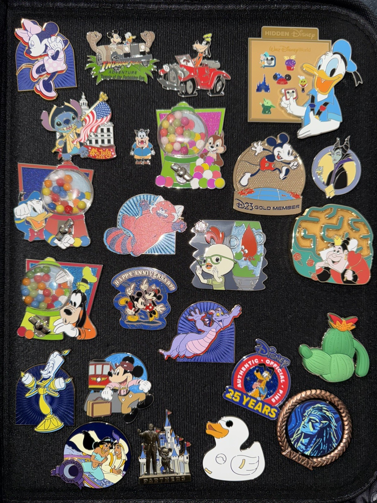 ✨Disney Trading Pin- lot of 95 Bundle - Mickey and Friends, Princess, Ducks ✨Disney Trading Pin- lot of 95 Bundle - Mickey and Friends, Princess, Ducks