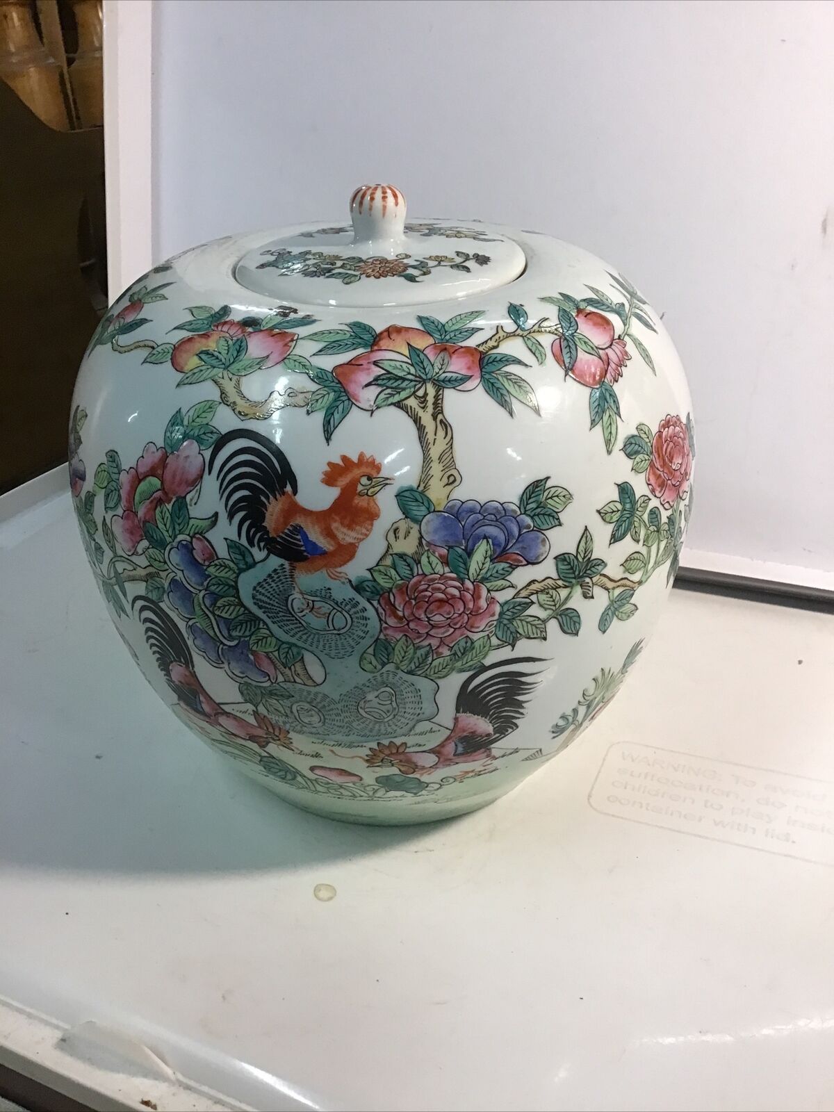 Vintage Chinese Porcelain Ginger Jar Roosters & Peaches Decorations Tongzhi mark