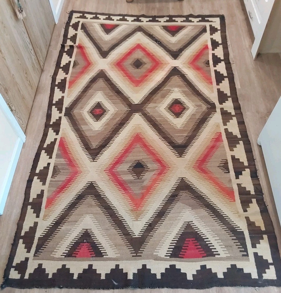 Large Navajo Native American Rug 9 Feet Long X 5 Feet 7 Inches Wide
