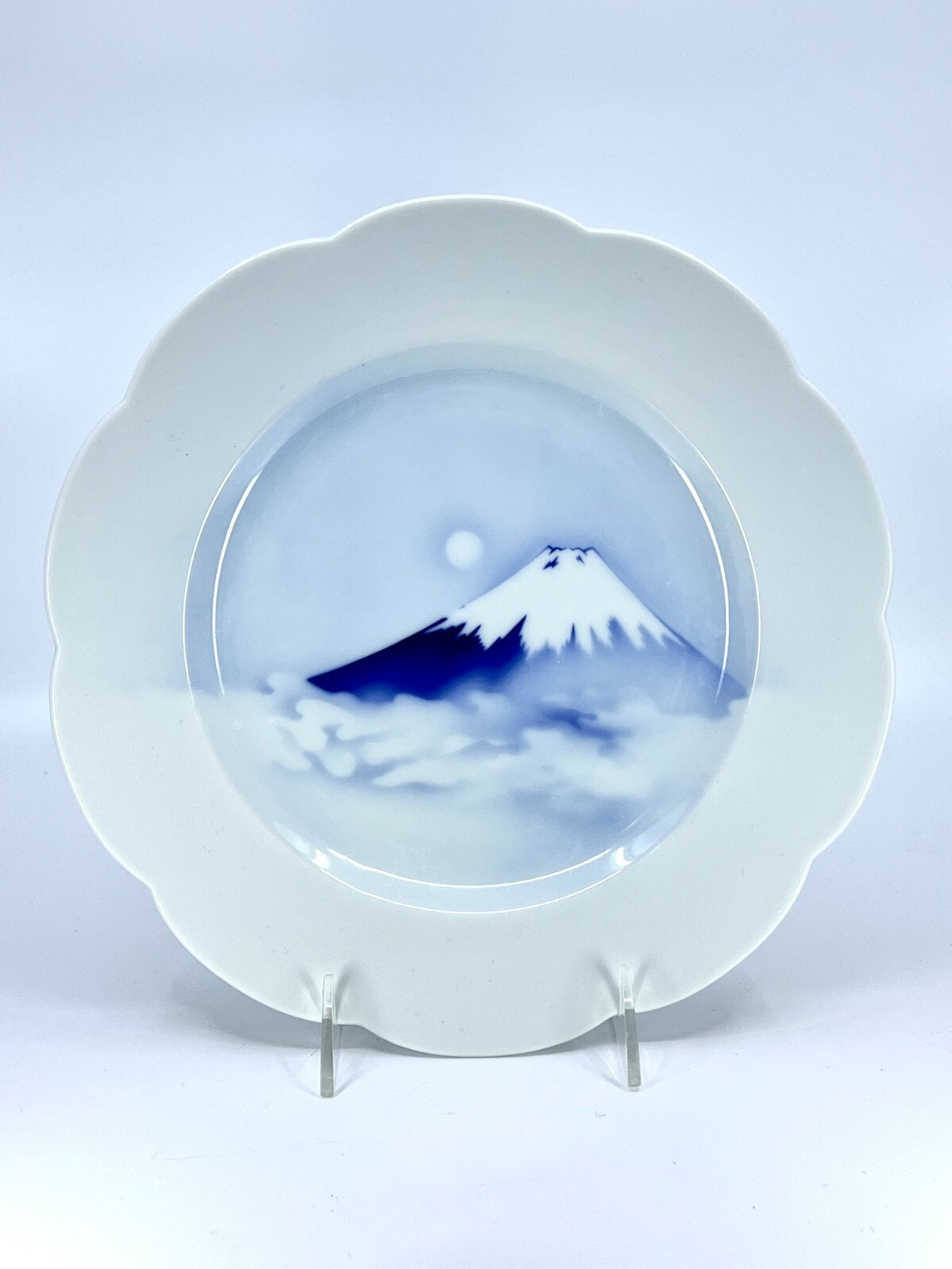 Fukagawa Seiji 27 Mt. Fuji Large Plate Arita Ware 10.5 Fukagawa Seiji 27 Mt. Fuji Large Plate Arita Ware 10.5