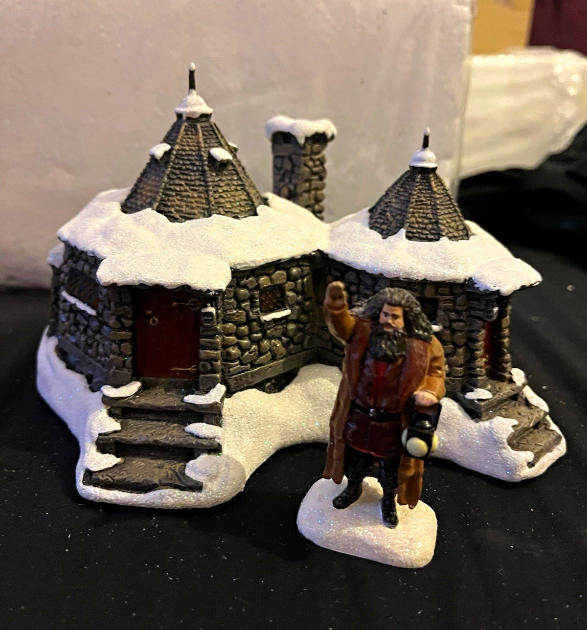 Bradford Exchange Harry Potter. Hagrids Hut.