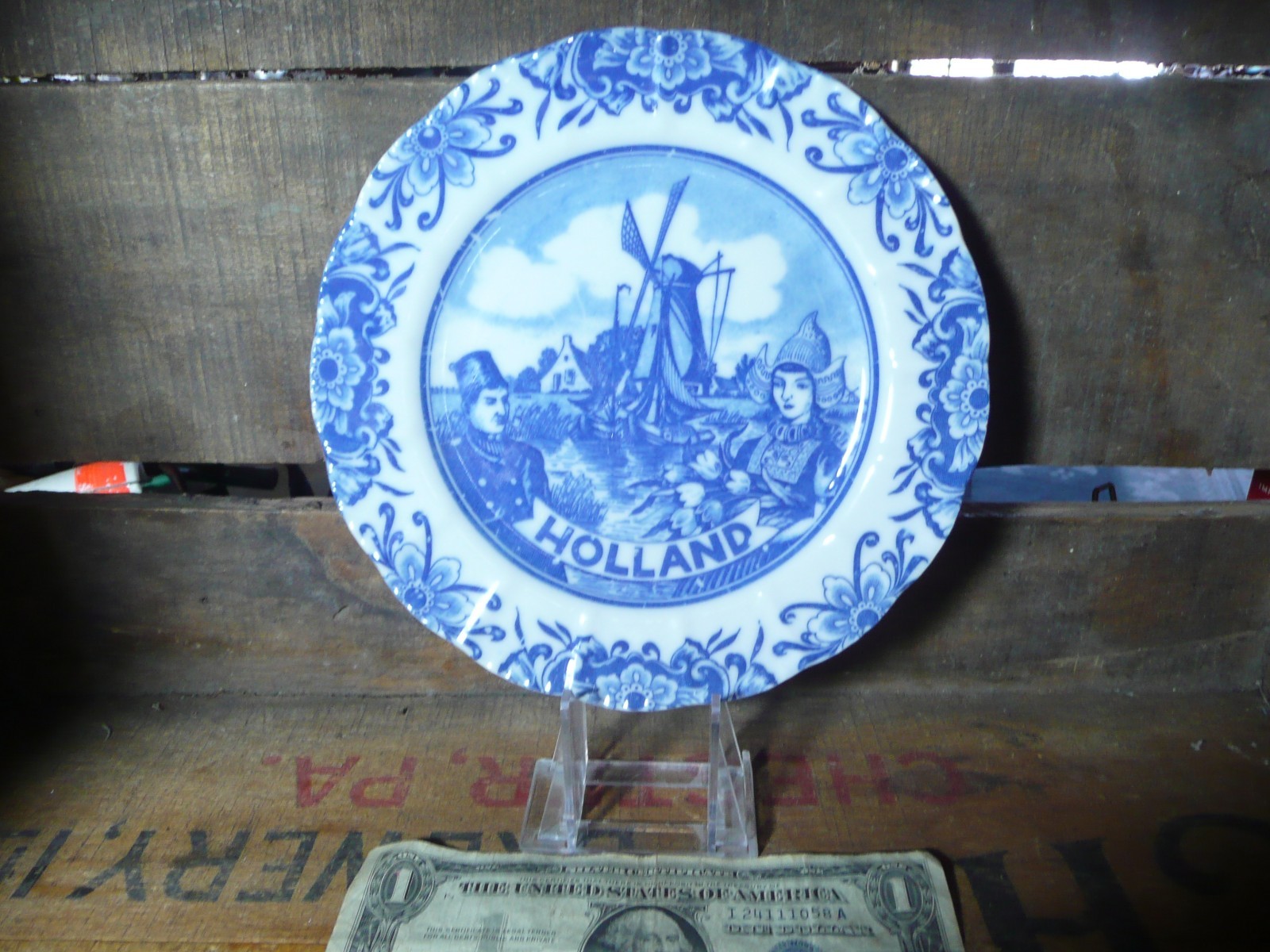 Vintage HOLLAND Collector Plate 7 1/4\