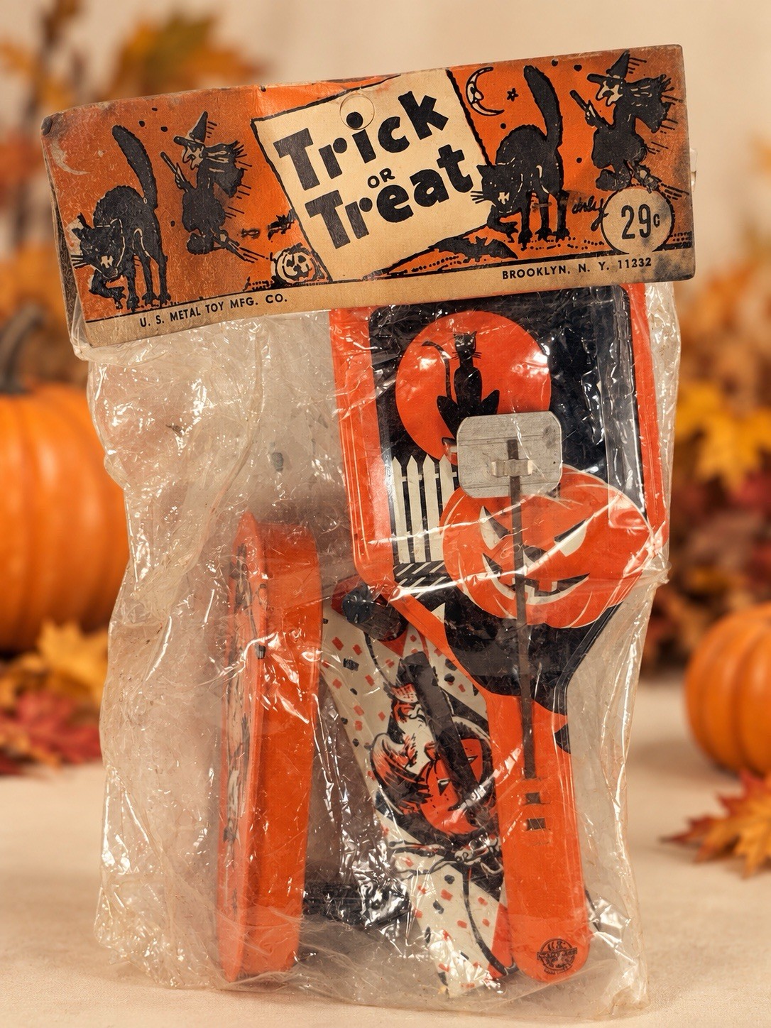 1940s HALLOWEEN U.S. METAL TOY CO TIN LITHO NOISEMAKER SET OF 3 SEALED NOS WOW