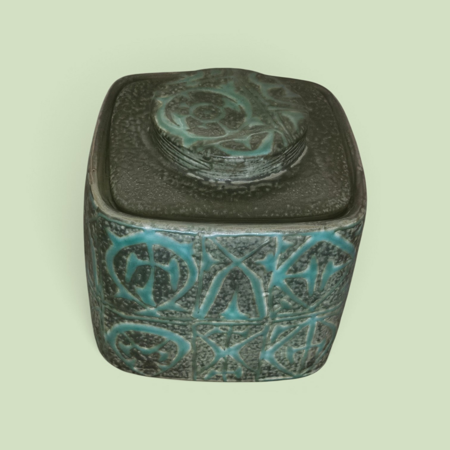 Royal Copenhagen Baca Green Canister by Nils Thorsson. 712 of 3211 series Royal Copenhagen Baca Green Canister by Nils Thorsson. 712 of 3211 series