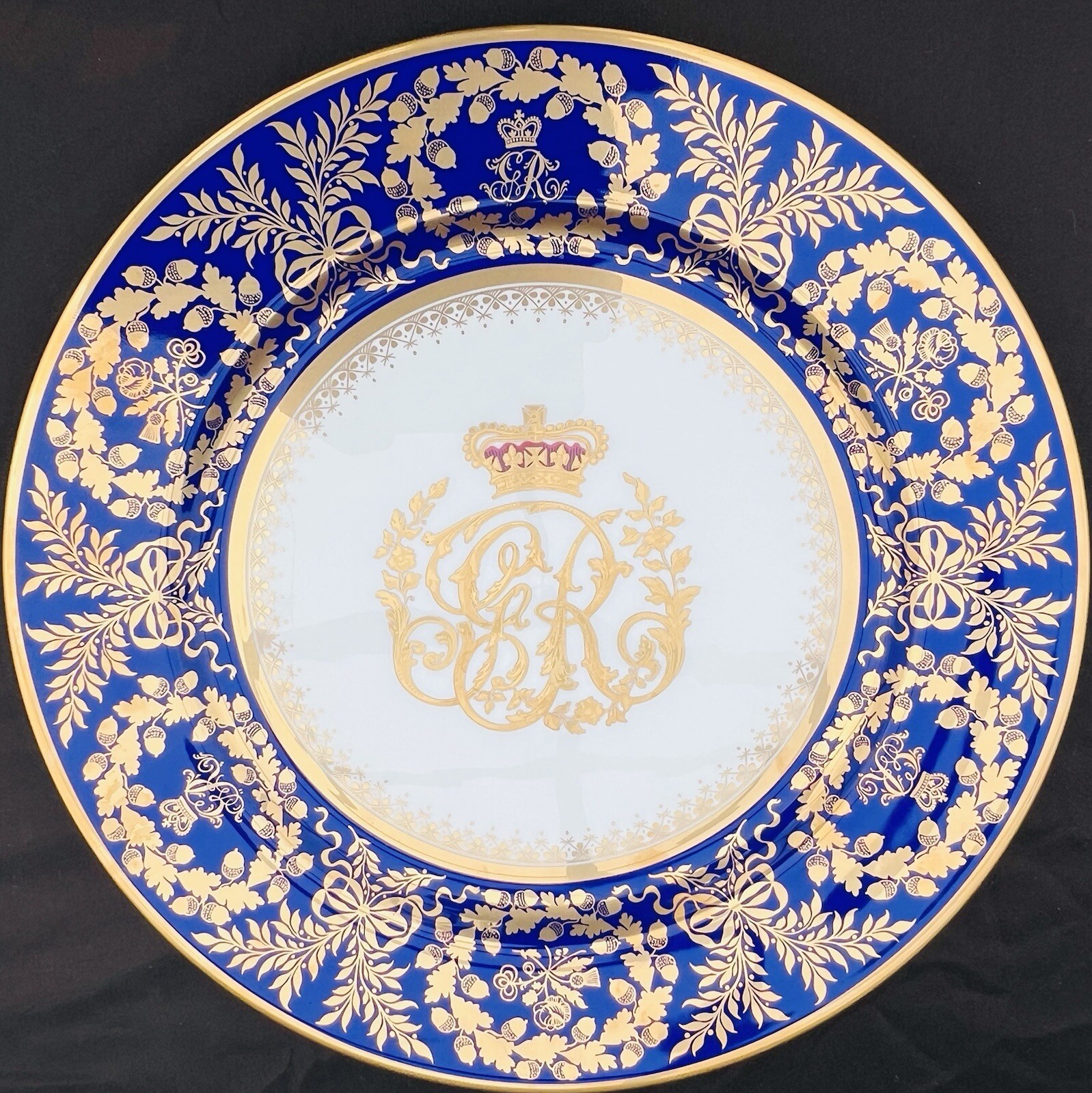 Royal Collection The King’s China 12.5” Round Plate Excellent Condition