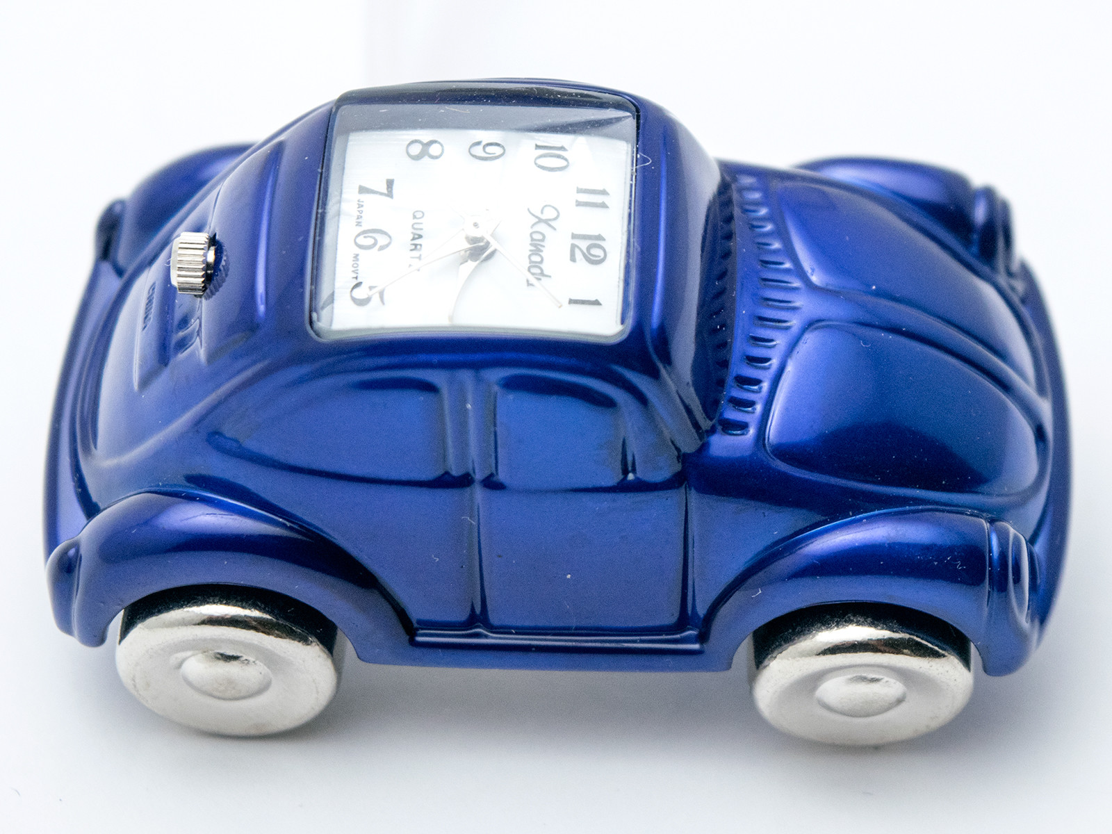 XANADU: BLUE ANTIQUE FAMOUS CAR LOOK DESIGN COLLECTABLE ANALOG QUARTZ MINI CLOCK