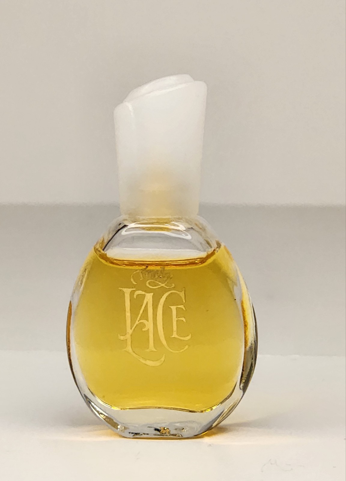 Vintage Coty Truly Lace Parfum 1/8 Oz 3.69 ml Mini Perfume Spray Miniature
