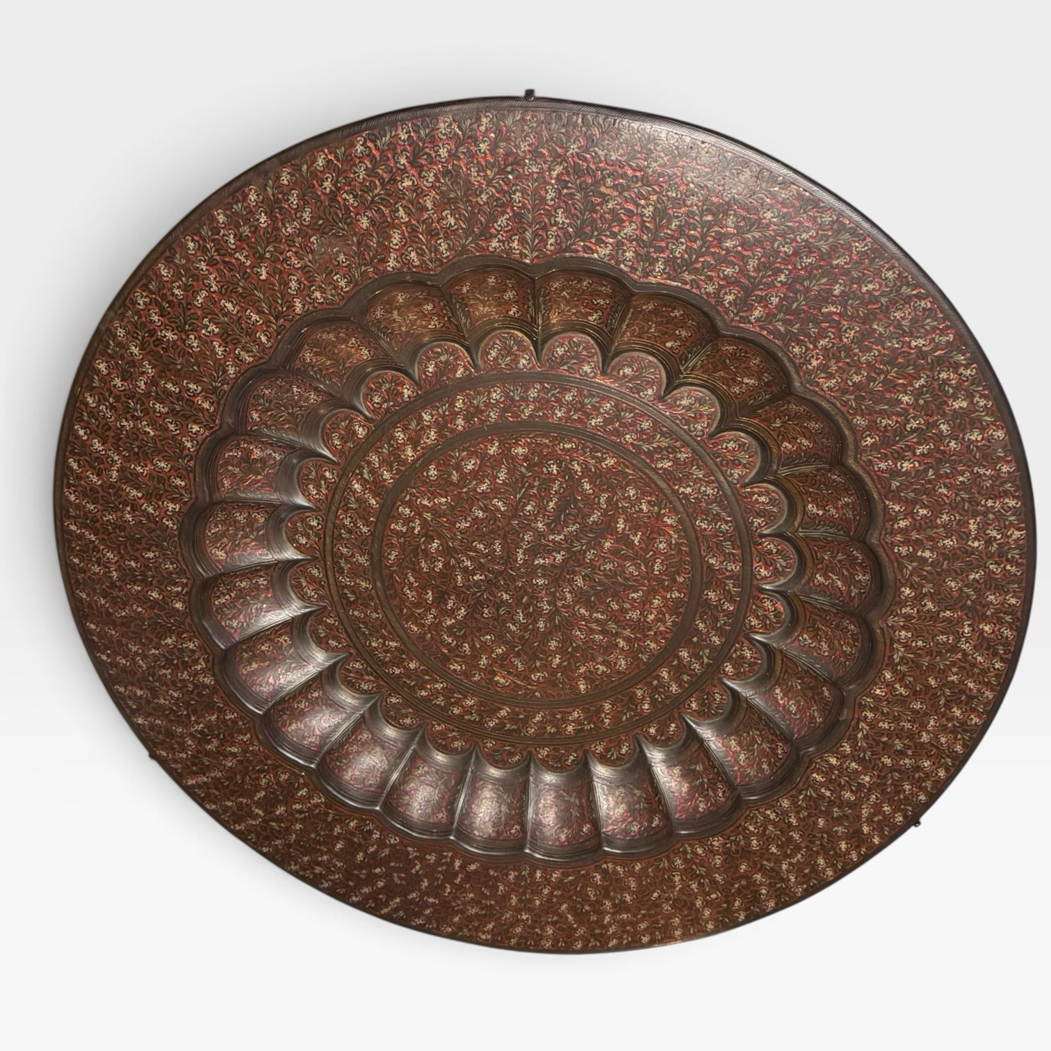 VTG Hand Etched Brass Plate Wall Decor Scalloped Country Cottage Cor Floral 23” VTG Hand Etched Brass Plate Wall Decor Scalloped Country Cottage Cor Floral 23”