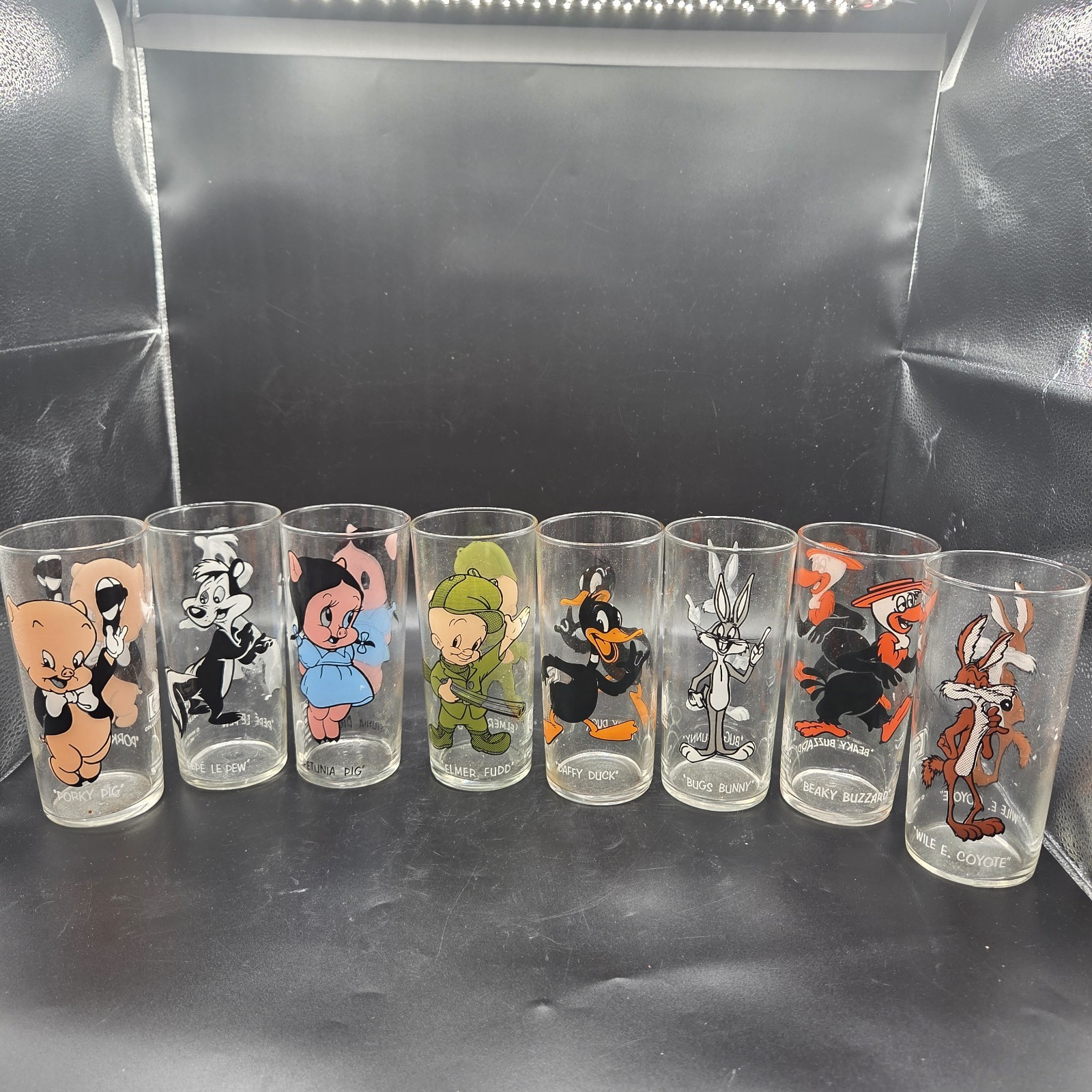 Vintage 1973 Warner Bros Pepsi Collector Series Looney Tune Glasses set of 8 Vintage 1973 Warner Bros Pepsi Collector Series Looney Tune Glasses set of 8