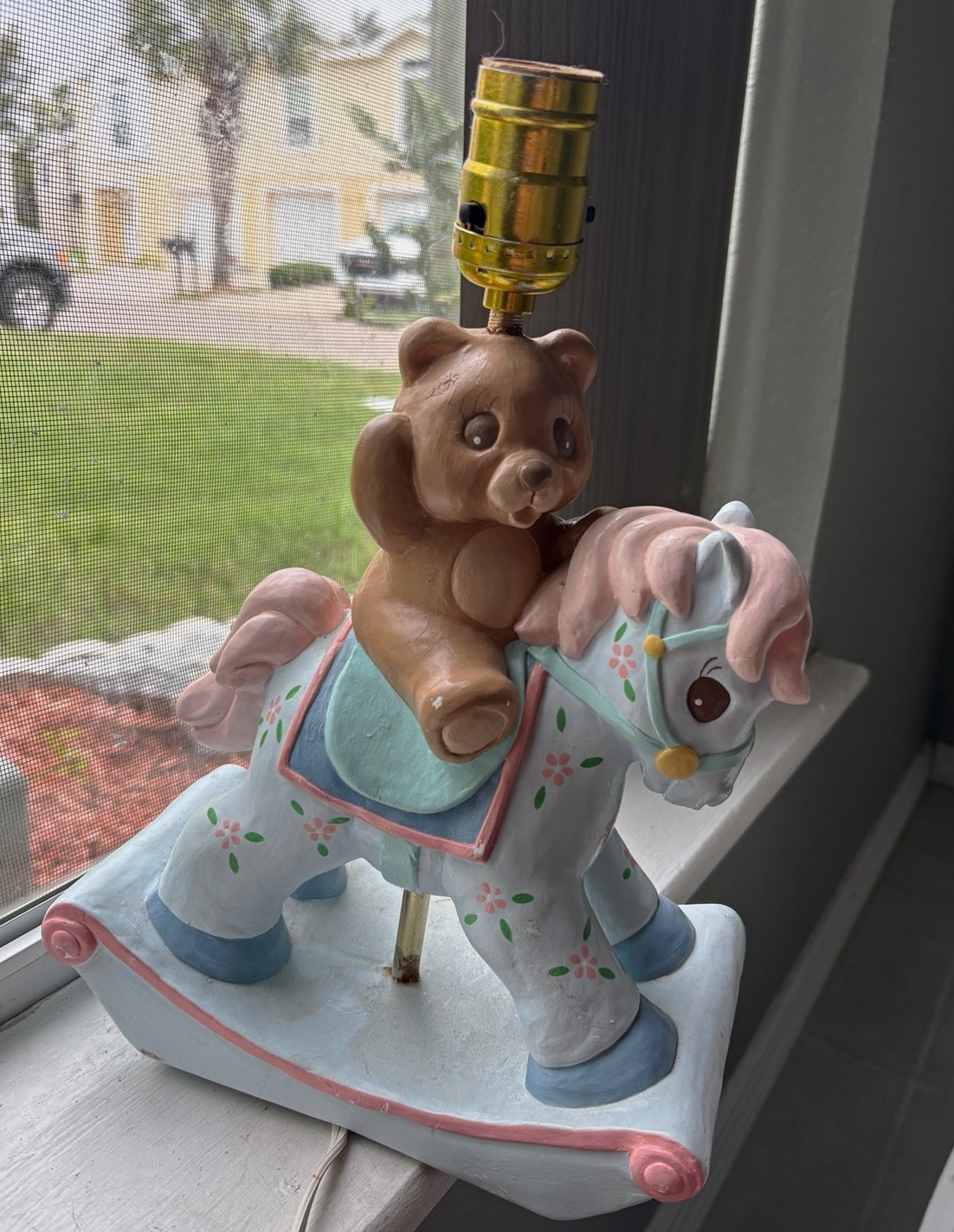 Vtg 1992 California Creations Hand Painted Ceramic Bear/Rocking Horse Lamp WORKS