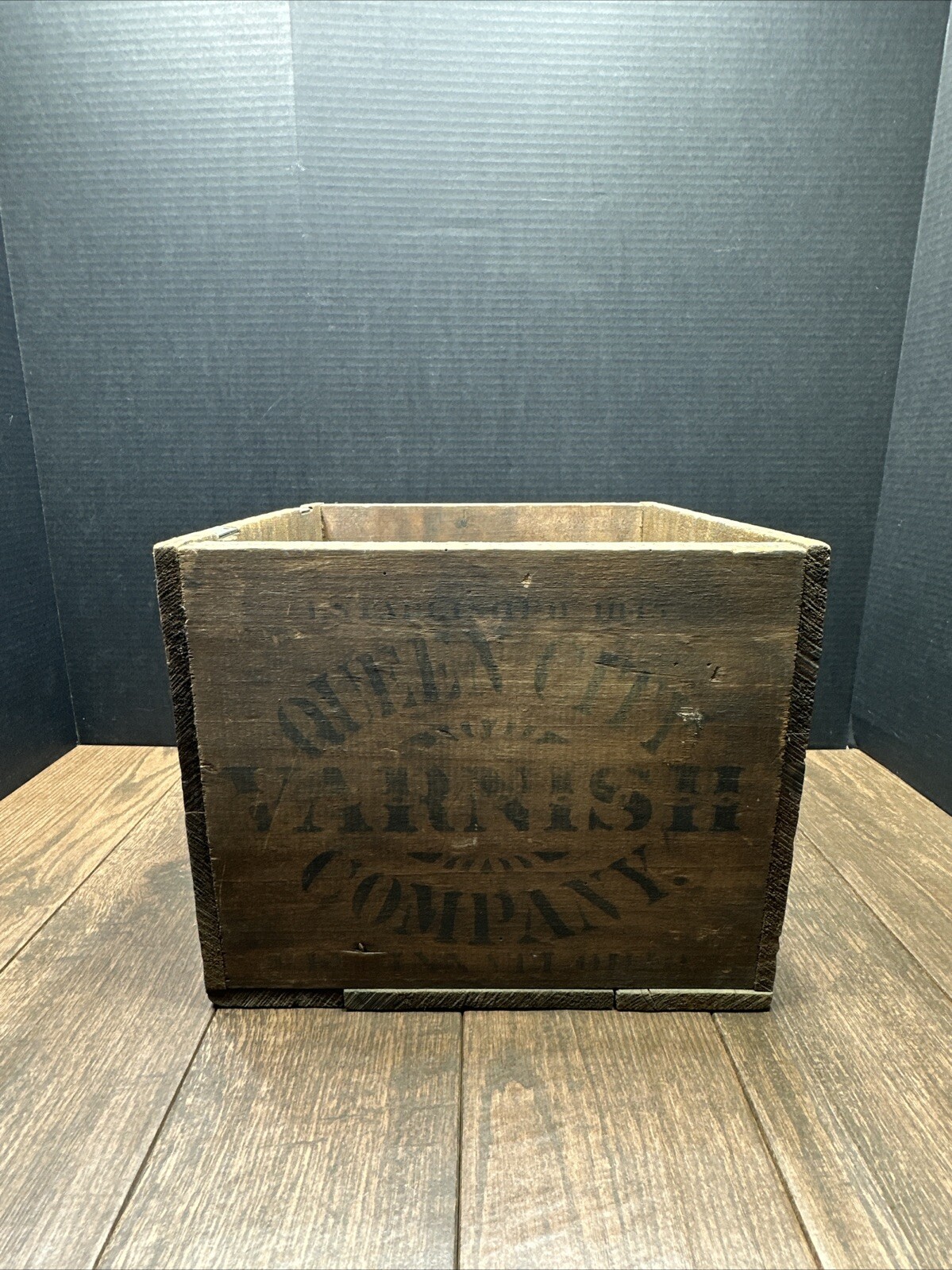 Vintage QUEEN CITY VARNISH COMPANY WOOD CRATE CINCINNATI OHIO