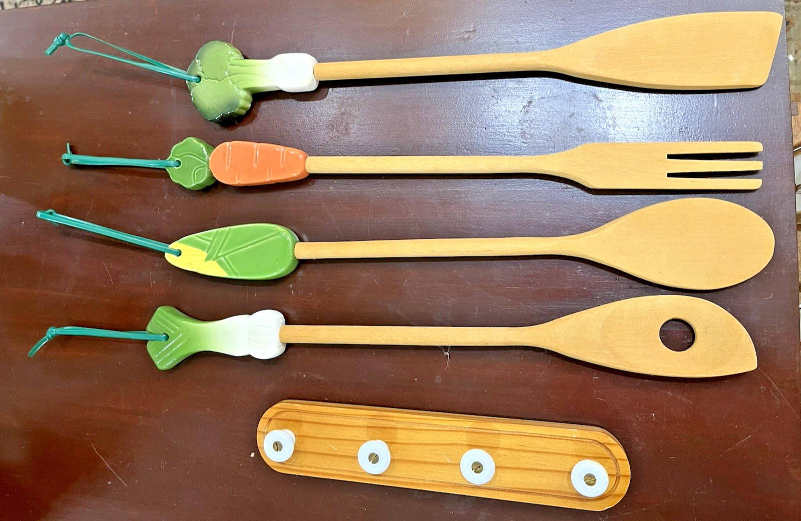 VTG 1983 Avon Gallery Originals Ceramic Vegetable Utensils Rack Complete