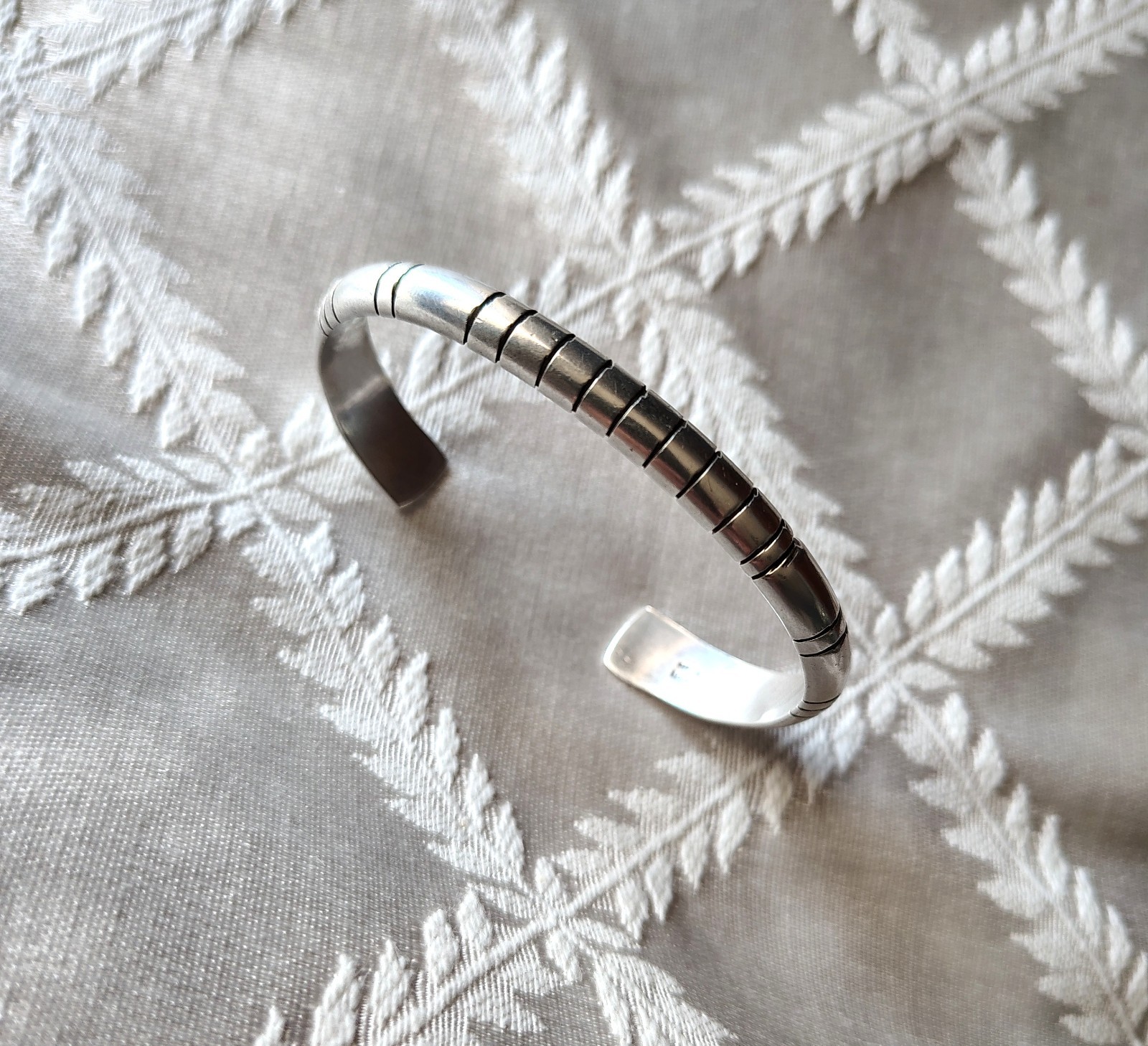 Vintage M Tahe Navajo Sterling Silver Cuff Bracelet 23.5g Modern Design