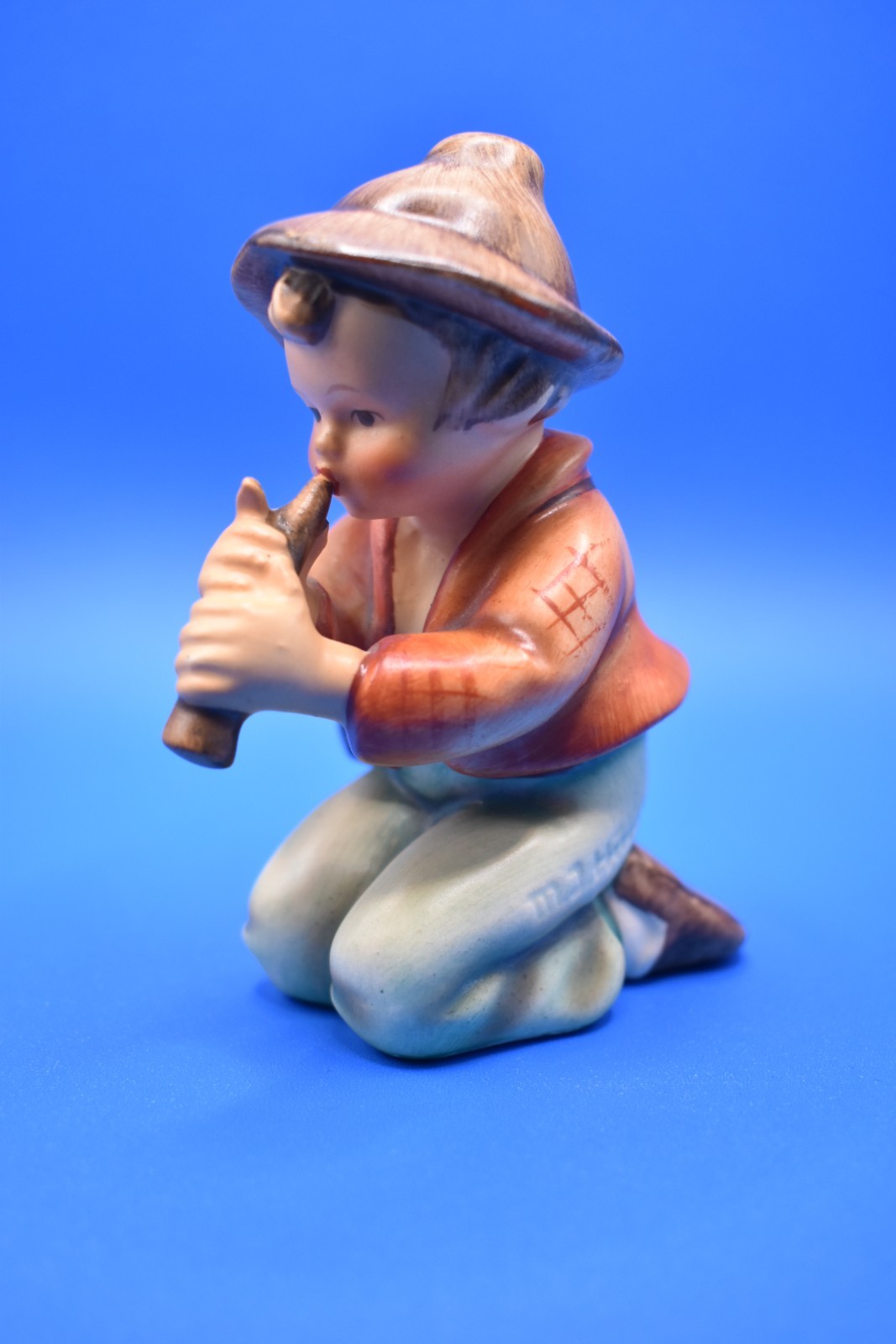 VINTAGE GOEBEL HUMMEL FIGURINE # 214 Little Tooter TMK-2 FULL BEE  GERMANY MINT