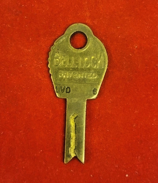 Vintage Bellock 1VD6 Vending Machine Key Vendorlator Coca-Cola Pepsi 1940s