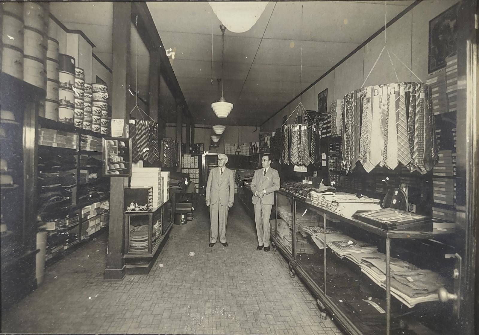 Atq 1920s Men's Clothing Store Photo Art Deco Haberdashery Tie Hat Shop 8x10 1E1