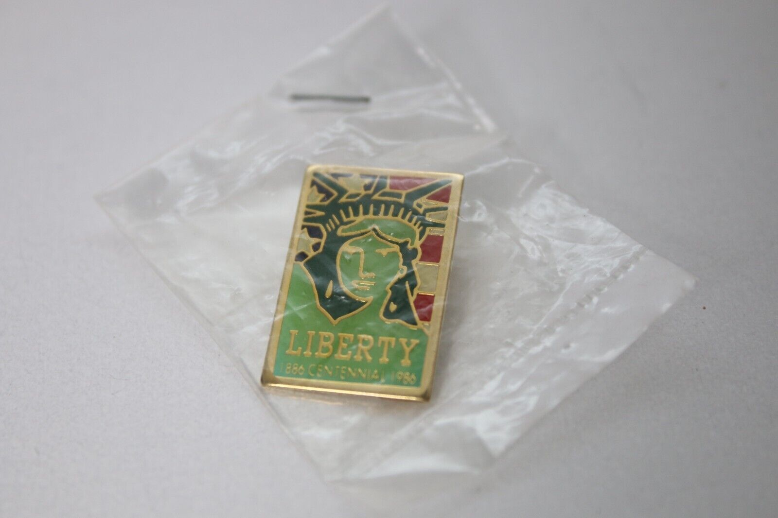 Vintage Statue of Liberty Centennial 1886-1986 Lapel/Tie/Hat Pin New in Package