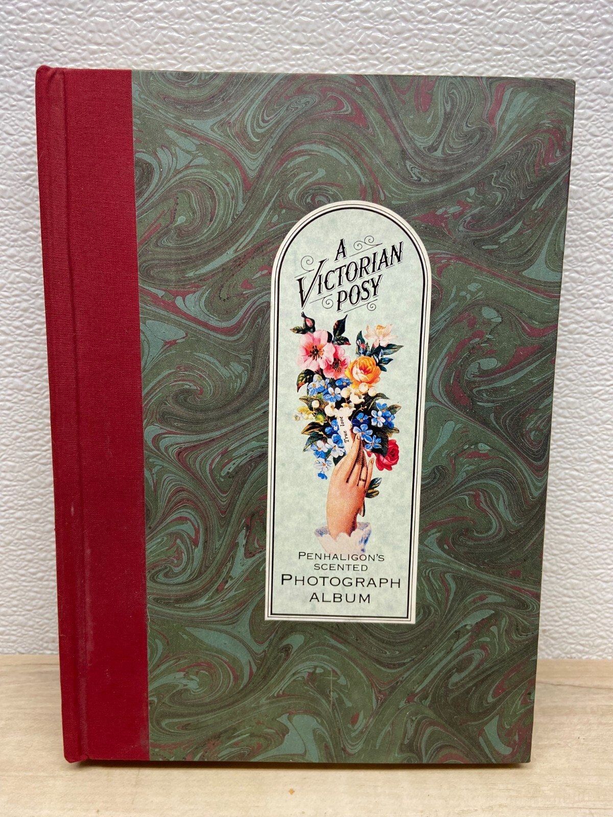 Vtg A Victorian Posy Penhaligons Scented Photograph Album