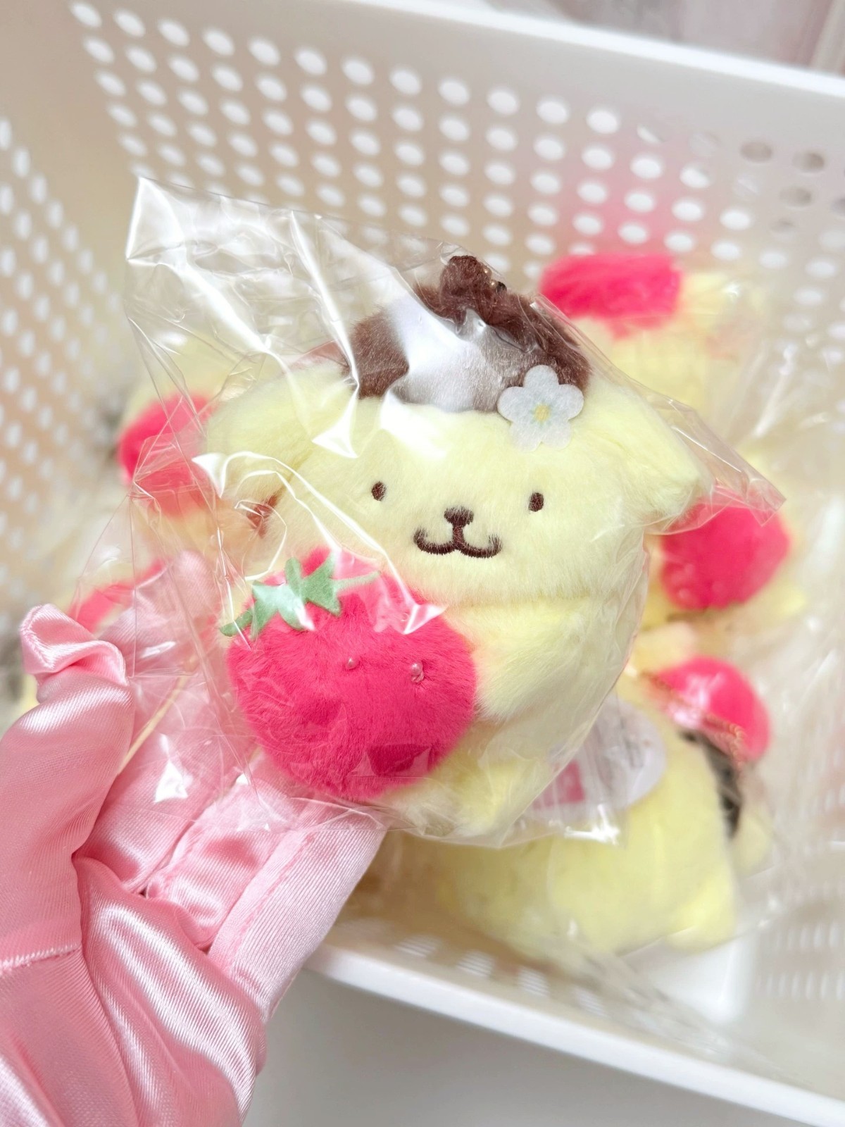 Sanrio Pompompurin Strawberry Plush Charm Plush Doll Gift Kids Toy Sanrio Pompompurin Strawberry Plush Charm Plush Doll Gift Kids Toy