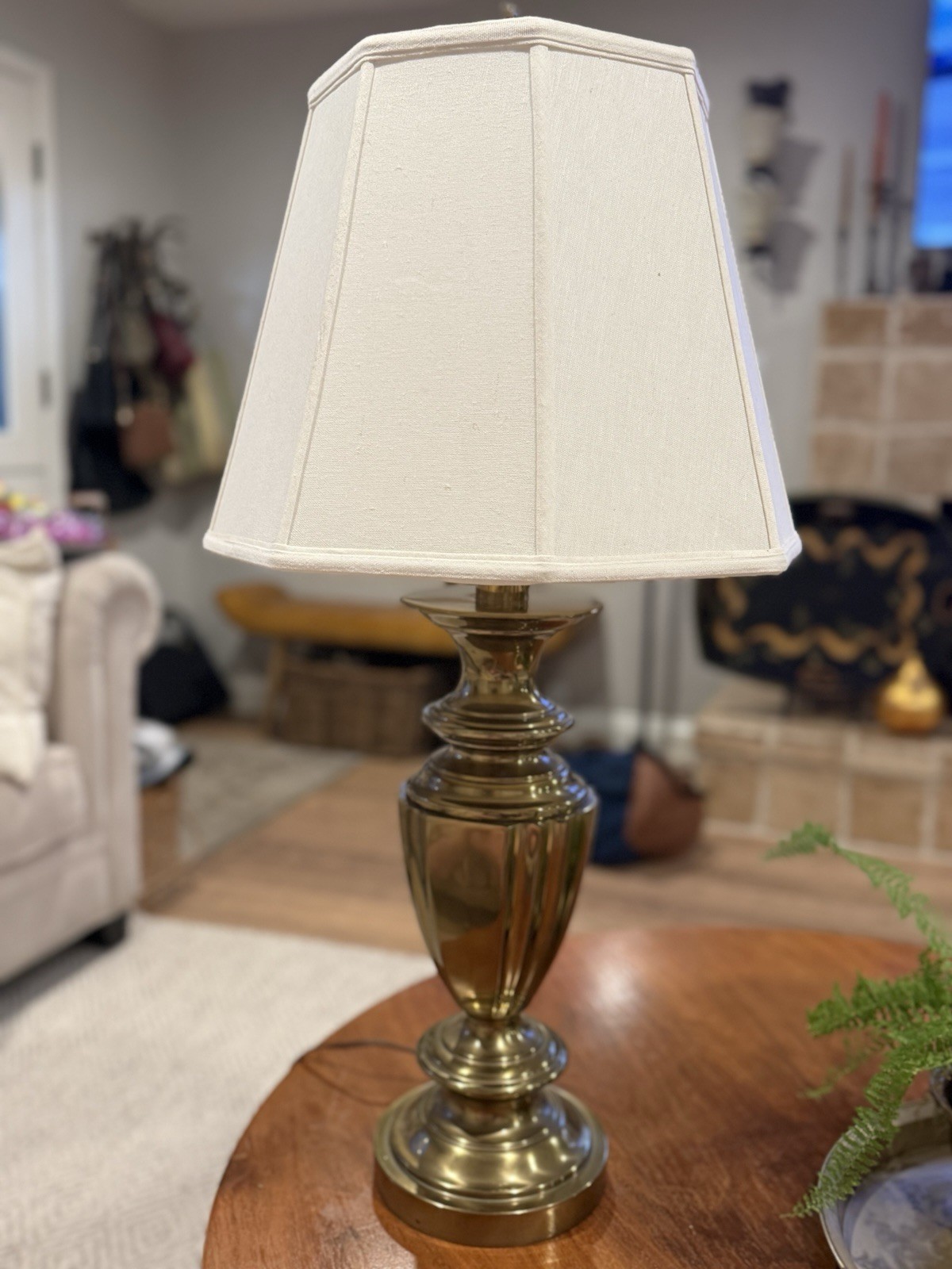 Vintage Stiffel Urn Polished Heavy Brass Table Lamp, 33 Vintage Stiffel Urn Polished Heavy Brass Table Lamp, 33