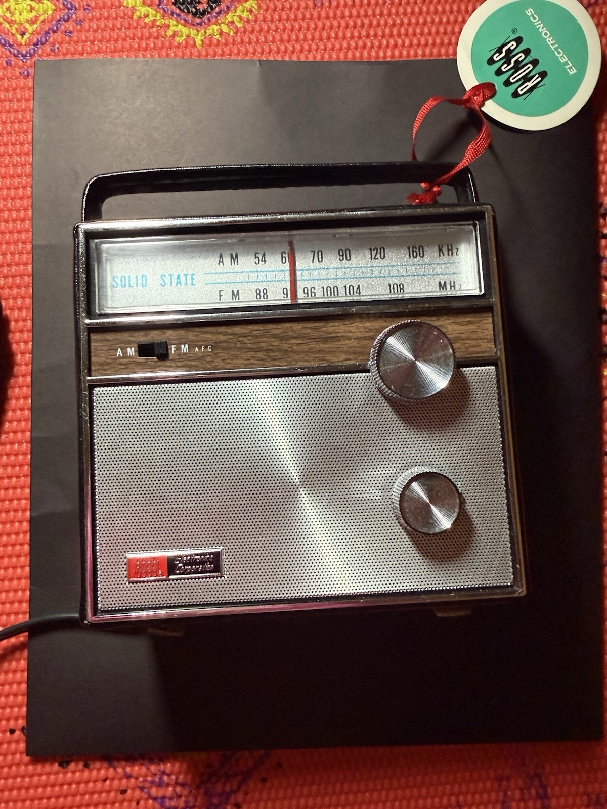 Vintage Ross Electronics RE-1200-N Solid State AM/FM Transistor Radioi