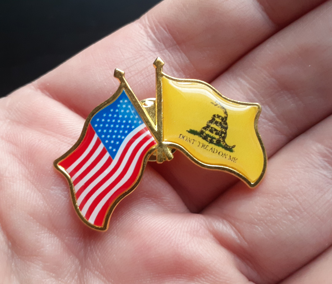 AMERICAN AND GADSDEN FLAGS PIN metal enamel patriotic U.S. Don\'t Tread On Me