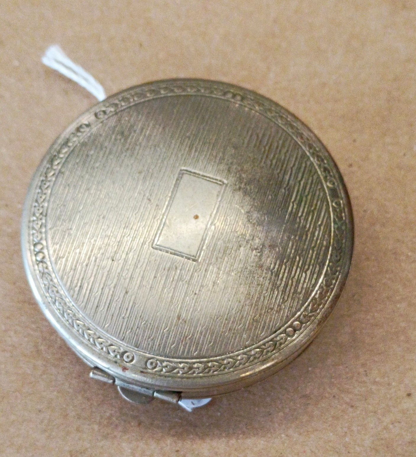 Antique Richard Hudnut Deauville Vintage Cosmetic Compact Pat. Dec 2, 1924