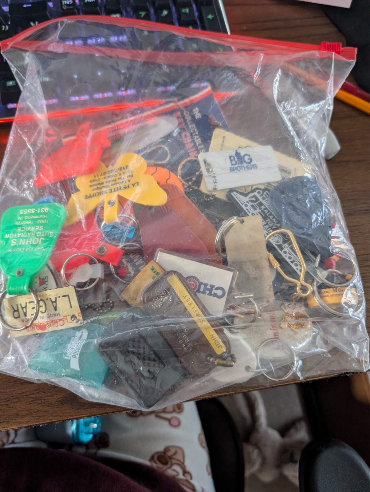 vintage keychain lot -40