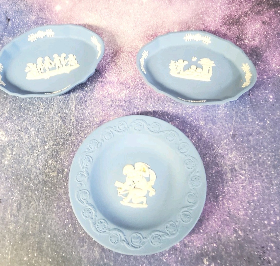 VTG Set /3 Wedgwood Blue Jasperware Small Trinket Dishs